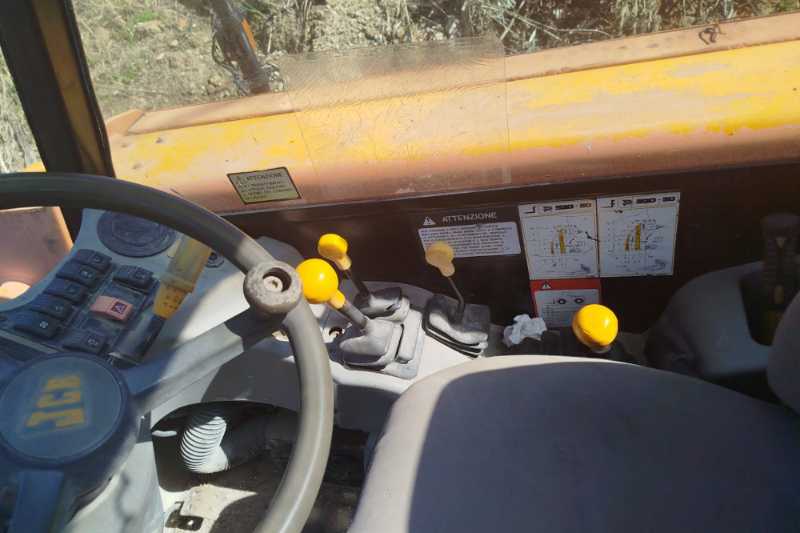 OmecoHub - Immagine JCB 520-50